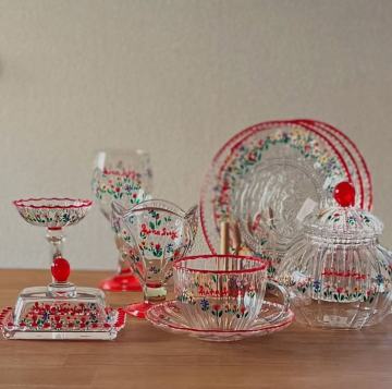 Elegant Glass Dinnerware for Chic Dining
