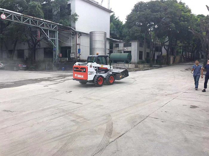 Bobcat S550 Slide Loader2