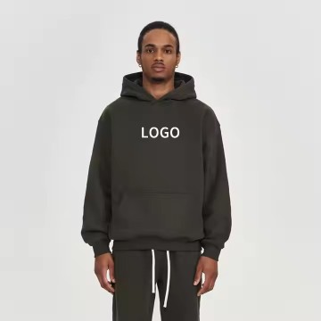 Felpa di maniche lunghe casual e felpa con cappuccio con pantaloni della tuta