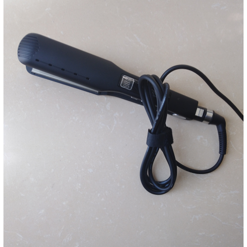 High Quality Barber Shop Using Hair Straightener