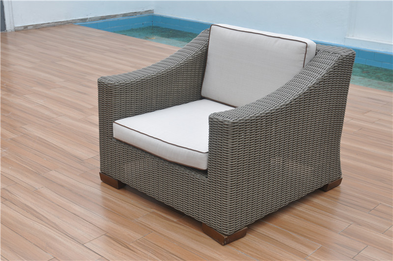 rattan lounge chair