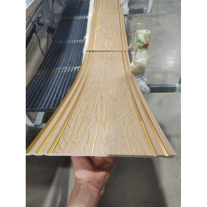 Mengubah ruang kecil dengan panel dinding PS: penyelesaian penjimatan ruang dan bergaya