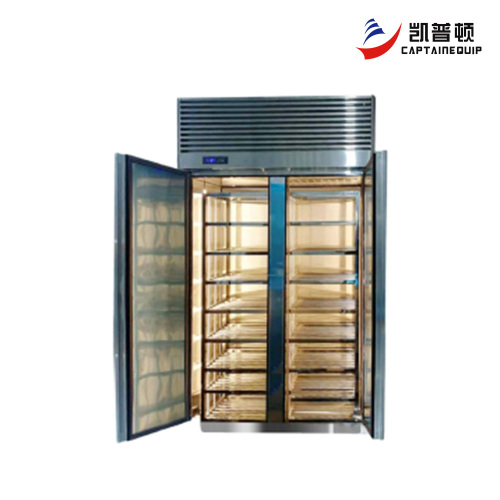 Стильный стеклянный шкаф для демонстрации вина и мяса