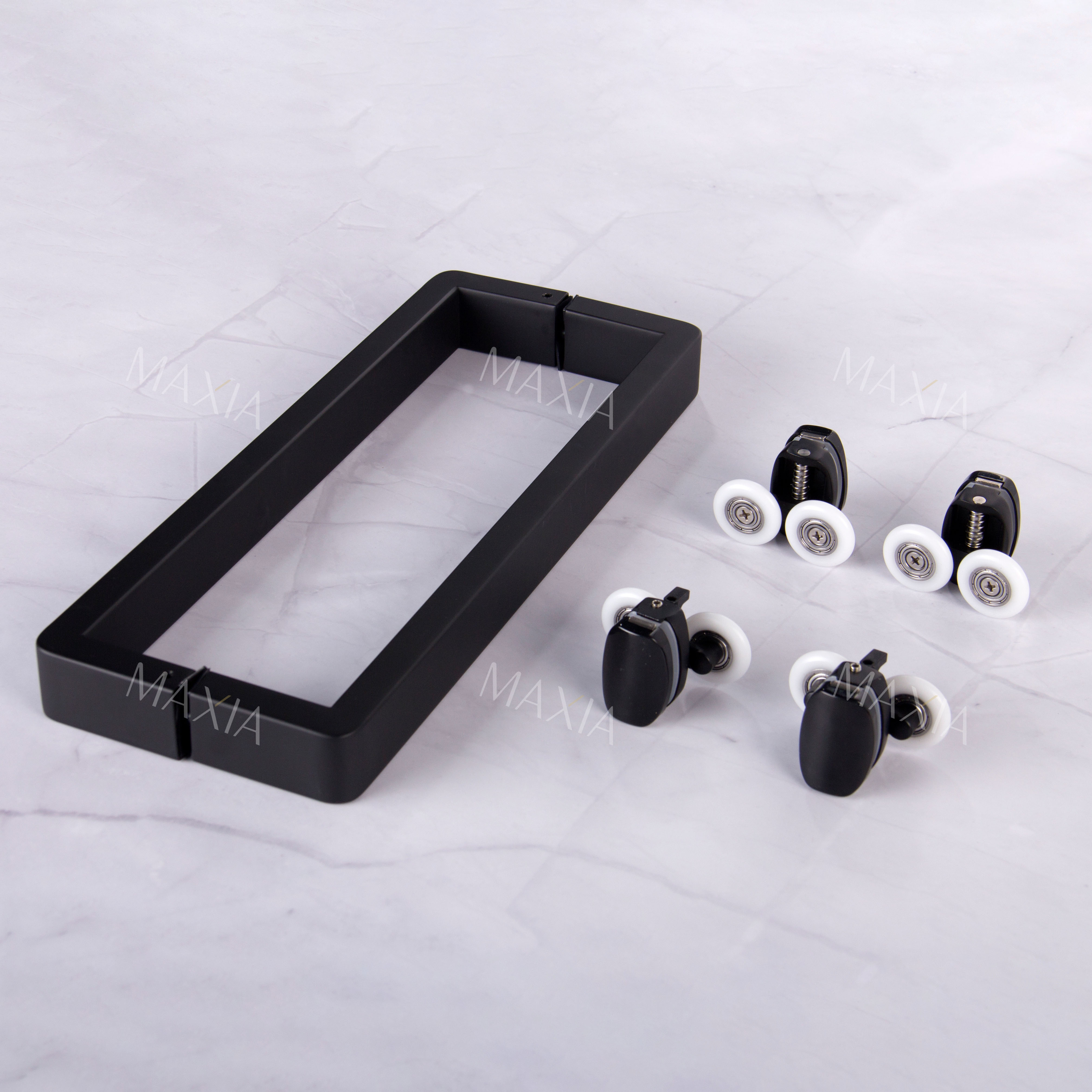 Один фиксированный и один подвижный экран для раздвижного душа