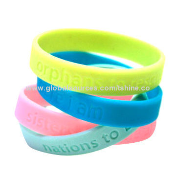 Silicone Wristband Bracelet, Available in Various Designs, OEM Orders are Welcome