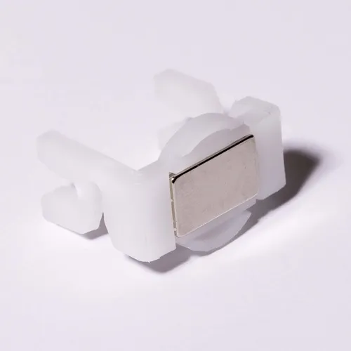 Plastic Magnet Clip for C7/C9 Christmas Lights - Outdoor Patio Lighting Accessory