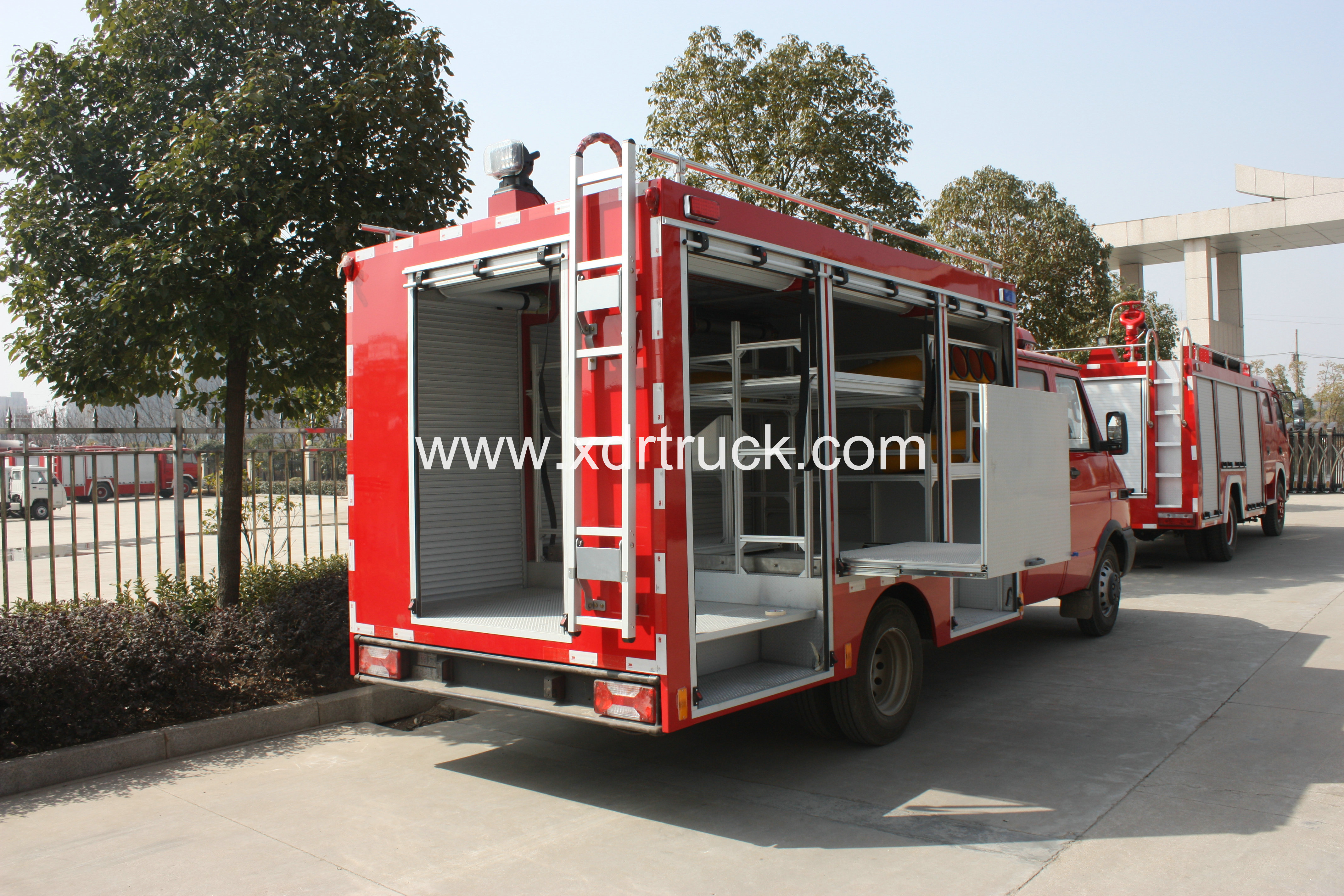Iveco fire rescue truck (1)