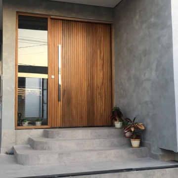 Sidelit ile modern ahşap dış ön kapı