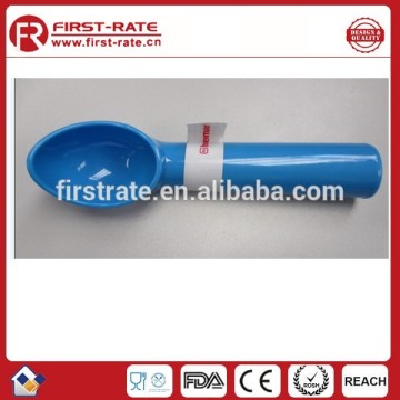 Plastic ice scoop for ice cream