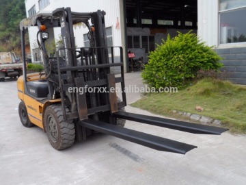 Material handling equipment attachments of forklift extension extending forks for forklift trucks