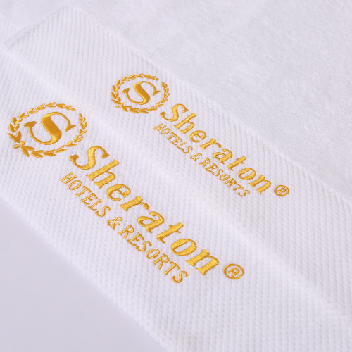 Serviette d'hôtel avec logo de broderie personnalisé