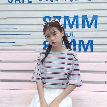 The 2019 new T-shirt  for girls