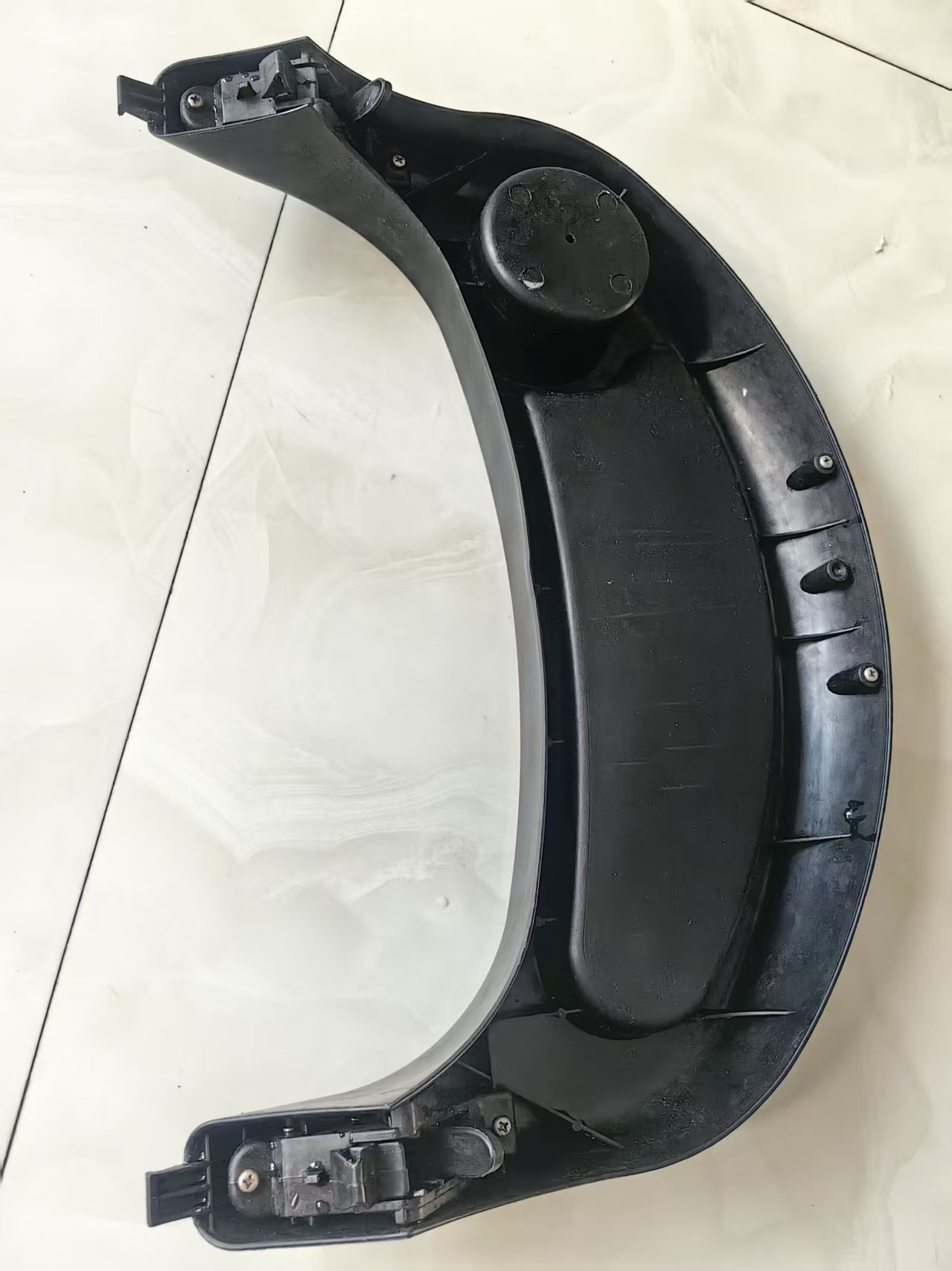 injection molding frame (9)