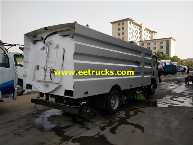 ISUZU Airport Runway Sweeper Trucks