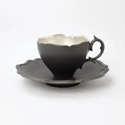 Gothic Elegance & Dark Beauty Tableware Collection