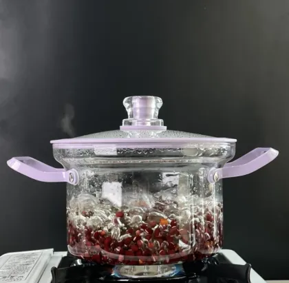 Glass soup pot with lid