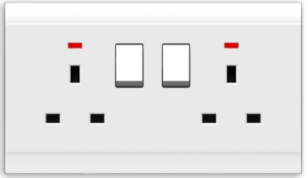 13Aスイッチが付いている二重四角の壁のソケット