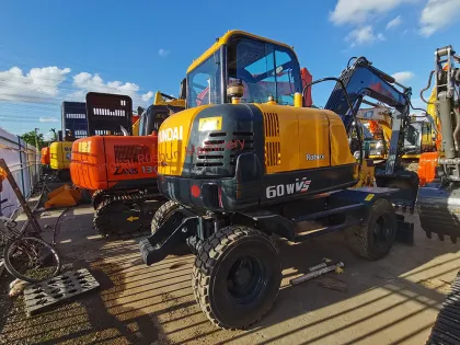 Nimble Convenient Hyundai R60W-9 60W 6 Ton Used Excavator