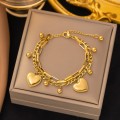 Elegante brazalete de corazón de acero de titanio para mujeres