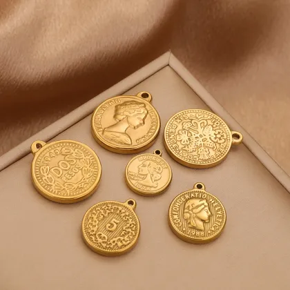 New Arrival Fashion Custom Gold Coin King Pendant Necklace