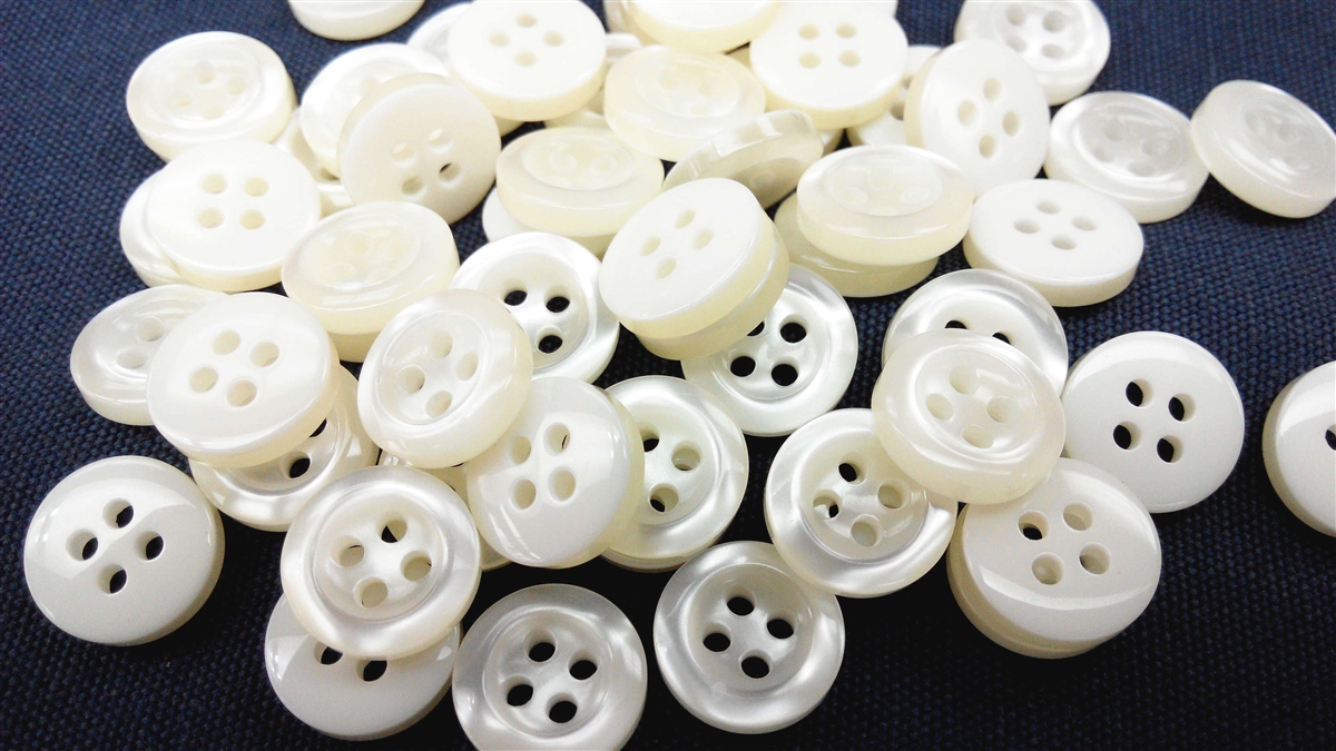 Unsaturated polyester resin for Button