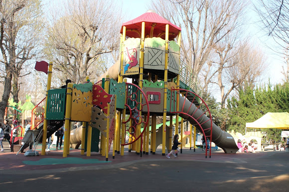 nico-nico-park-equipment-580x435