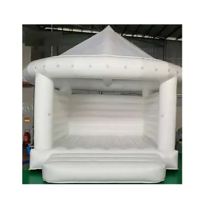 Outdoor Giant White Bouncy Castle: Welding PVC Tarpaulin Construction