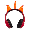 Rhino-Ohr, das kreativen Kopfhörer der netten Kinder beleuchtet