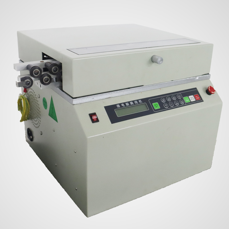 Automatic wire peeling machine