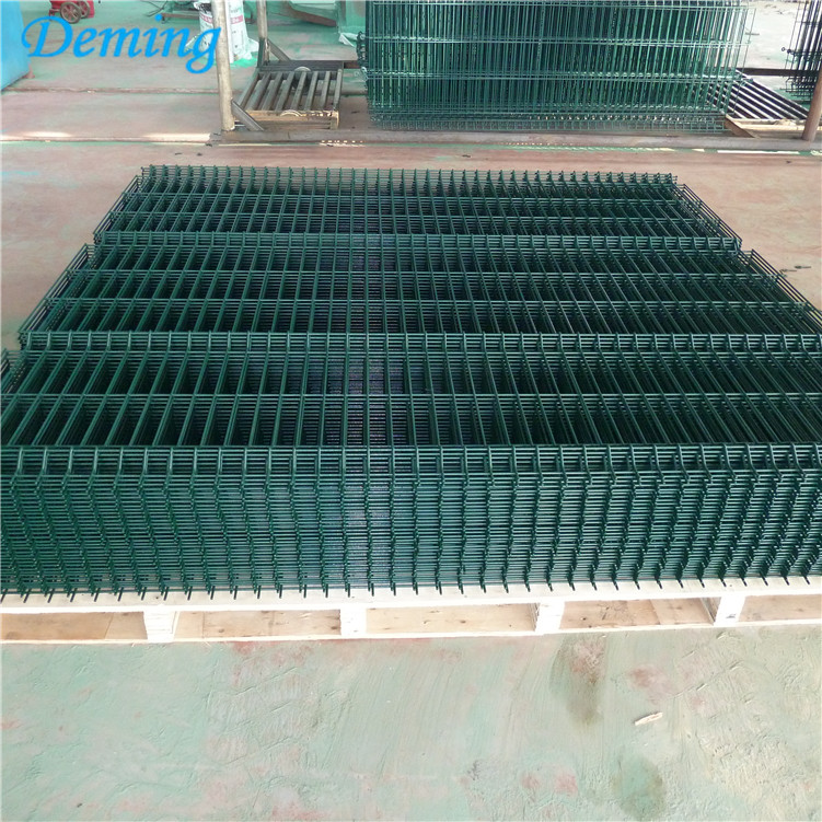 PVC Coated  Metal Panels Triangle Bending Fence