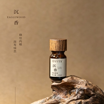 Ev Kokusu Esansiyel Yağlar Agarwood