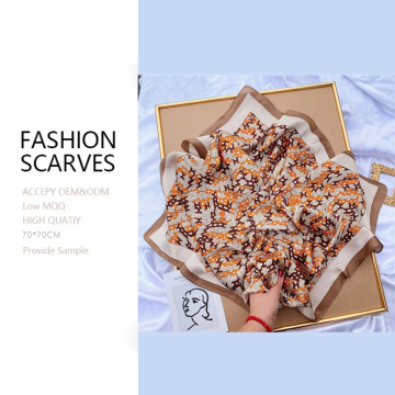 دوموهو نيو هوند طباعة الساتان Kerchief Bandana
