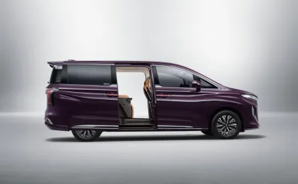 Hongqi HQ9 family vans for sale