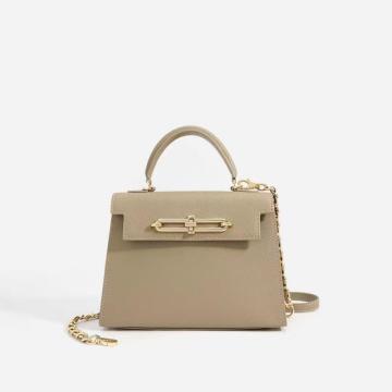 Fashionable Women's Bag Must-Have Trendy Item