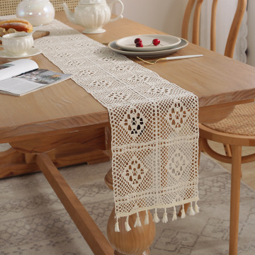 Luxurious Braided Table Runner with Tassels: Perfect Wedding and Party Decoration