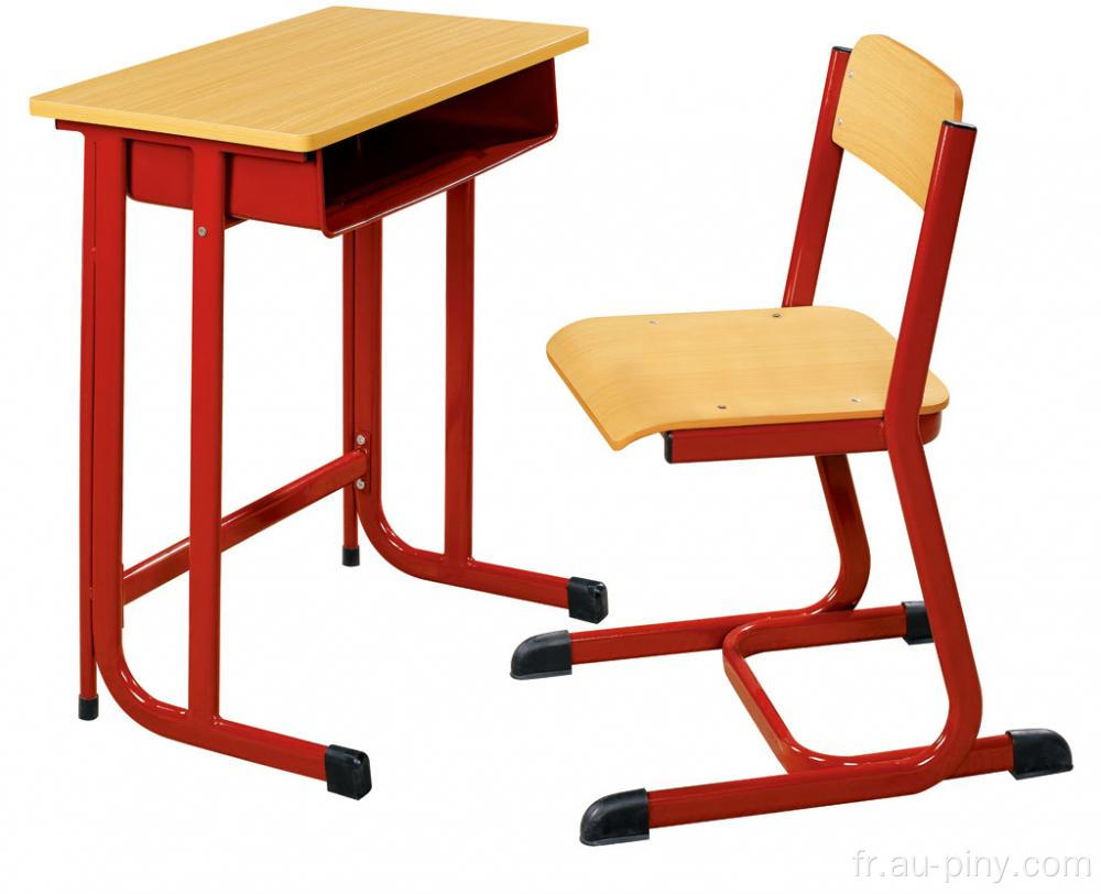 Bureau et chaise de classe