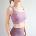 Top de entrenamiento acolchado para mujer