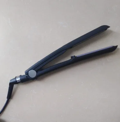 Worldwide Salon Use Professional Hair Flat Iron Titanium