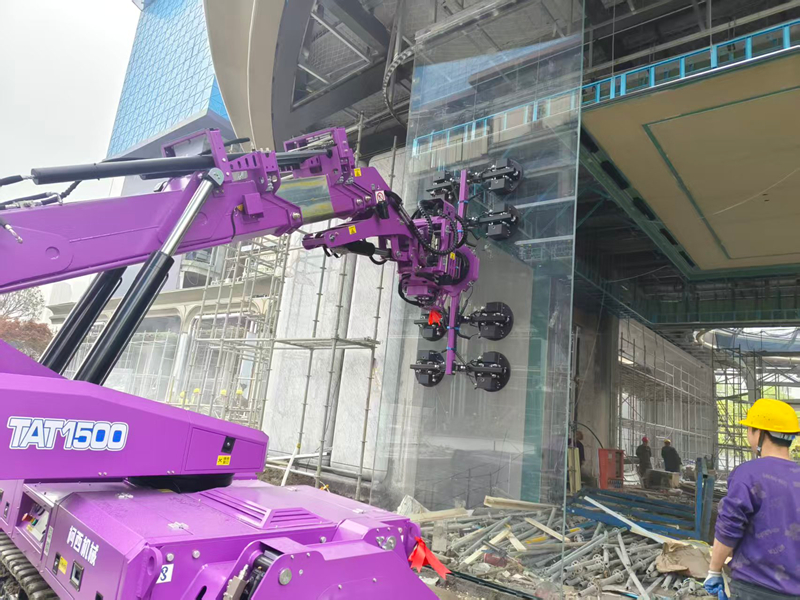 Rough terrain Glazing Robot (3)