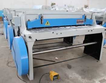 Direct Export Shearing Machine Mechanical Sheet Metal Shear Q11-3x1300 Manufacturers