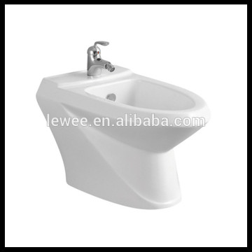 Made in china wc white ceramic easy cleaning women toilet bidet LW-606