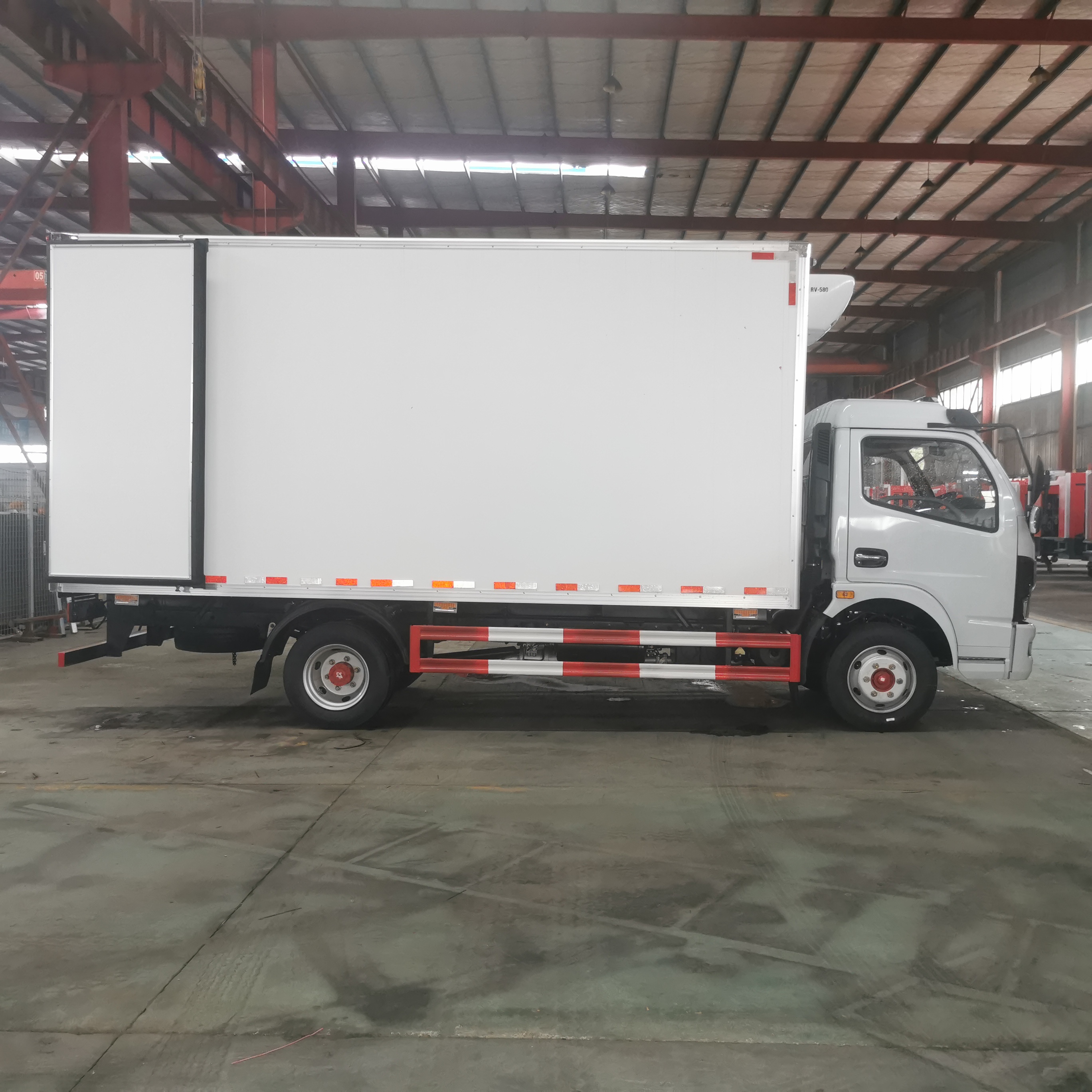 5 Ton Fish Meat Fresh Vegetable Refrigerator Truck