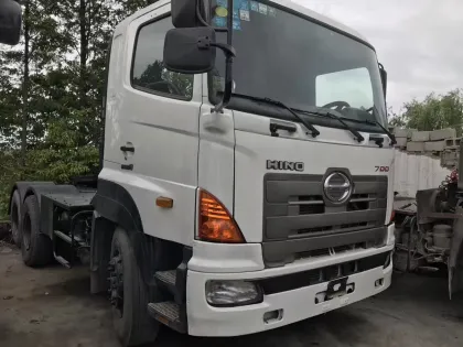 Good Condition Used HINO 700 6x4 Truck Tractor Head