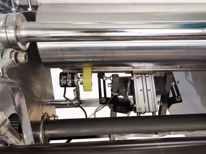 Factory Direct Automatic Cutting and Rewinding Machine