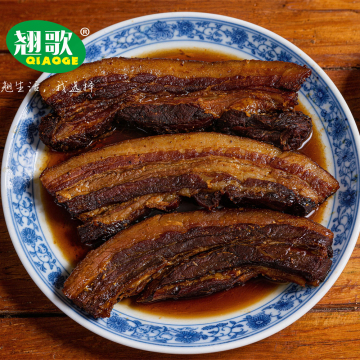 Peeled Braised Pork Belly in Brown Sauce
