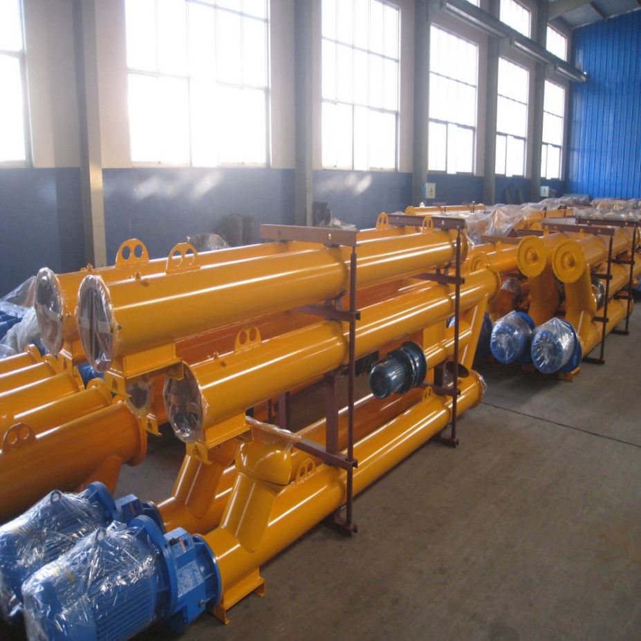 Flexible roller screw conveyor used for cement