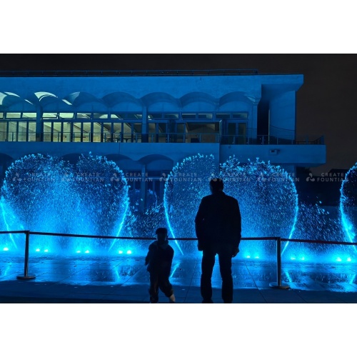 น้ำพุดนตรีเต้นรำกลางแจ้งแบบโต้ตอบ