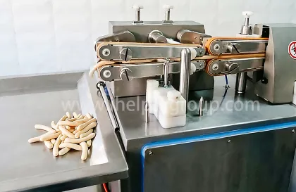Sausage cutting machine