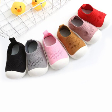 Scarpe di calzini per bambini in cotone design moda