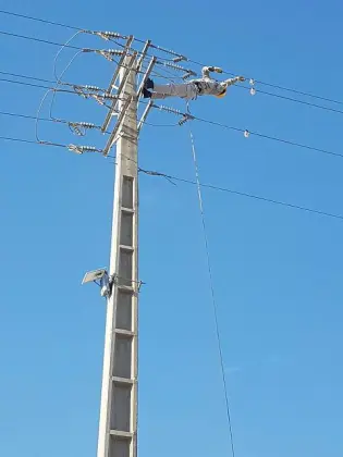 communication terminal in power distribution equipment